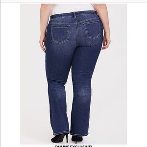 Torrid Slim Boot Jean Vintage stretch Medium wash